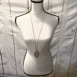 Dainty jewelry necklace set